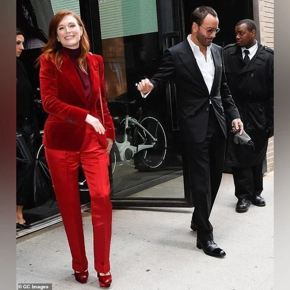 Tom Ford Peak Lapel Velvet Tuxedo Jacket / Blazer, Size 46/12 Large XL - Picture 8 of 9